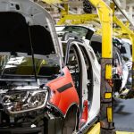 トランプ大統領が自動車関税を発表、国際貿易に影響か