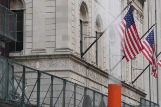 米国株式市場が続伸、関税政策の柔軟化と経済指標に注目