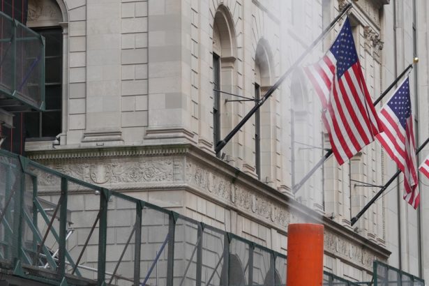米国株式市場が続伸、関税政策の柔軟化と経済指標に注目