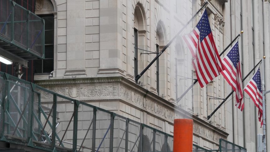 米国株式市場が続伸、関税政策の柔軟化と経済指標に注目