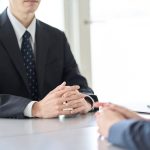 有効求人倍率が6か月ぶりに減少、企業の求人抑制が鮮明に