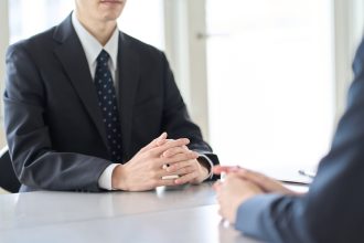 有効求人倍率が6か月ぶりに減少、企業の求人抑制が鮮明に